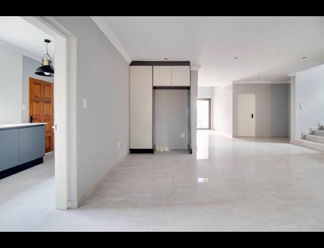 4 BEDROOM HOUSE FOR SALE IN RUIMSIG